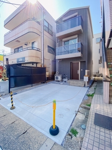 六実４丁目戸建て貸家 駐車場