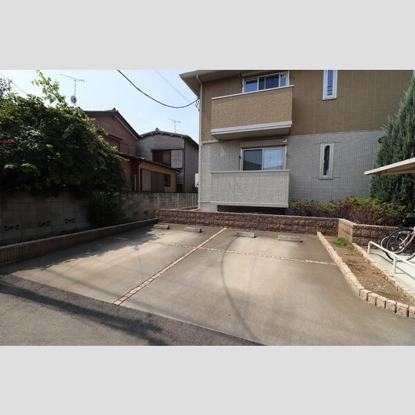 カサレス ★駐車場★