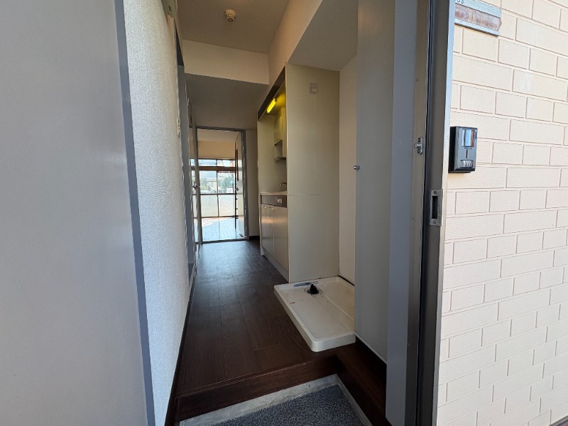 ルーチェブレス赤塚1階 玄関