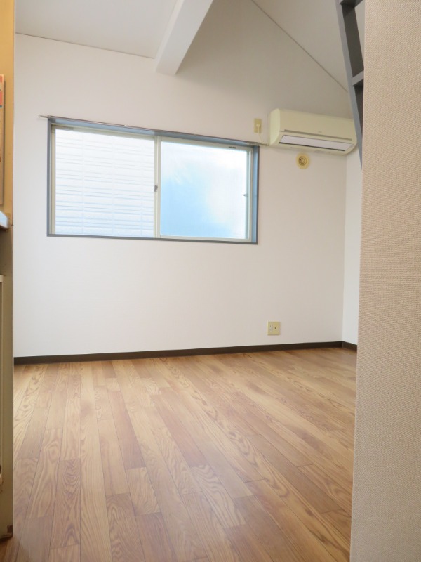 エンジェルハイツ３０番館 リビング