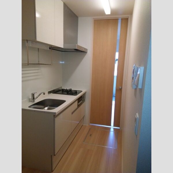 ポルト セレーノ102号室 システムキッチン