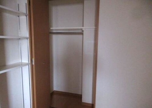 イトーピア大島ステーションコート12階 クロゼット①　※2026年2月撮影の写真