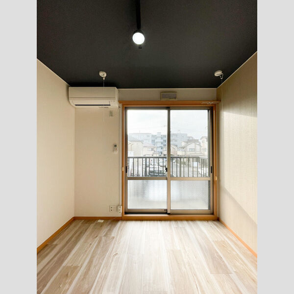 ウェルヴィラ 洋室