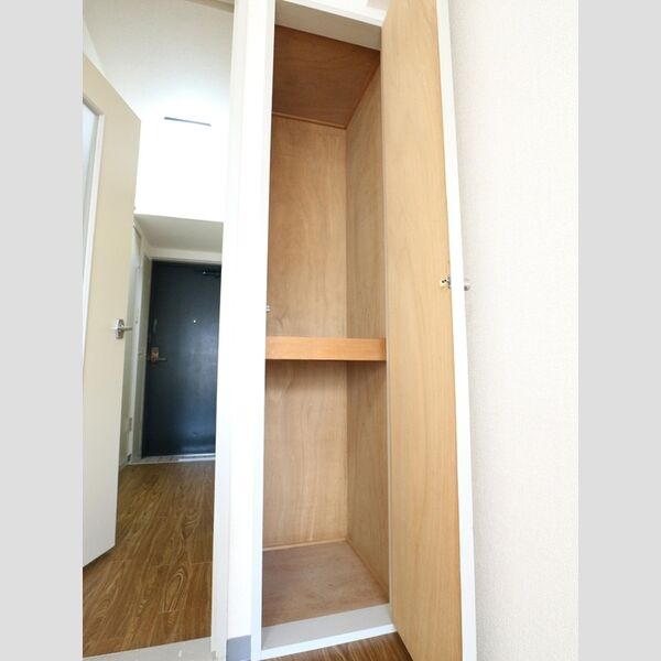 メゾン・ド・オヤマ 物入