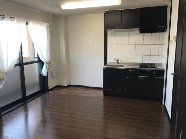 プロスペーレ201号室 玄関