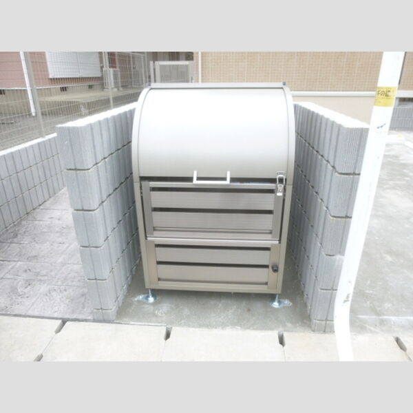 ロッコ 入居者様専用ゴミストッカー