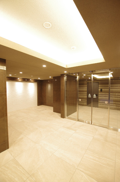 フュージョナル千住大橋1階 エントランス