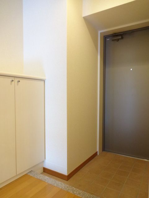 エルフレア三鷹0504号室 玄関