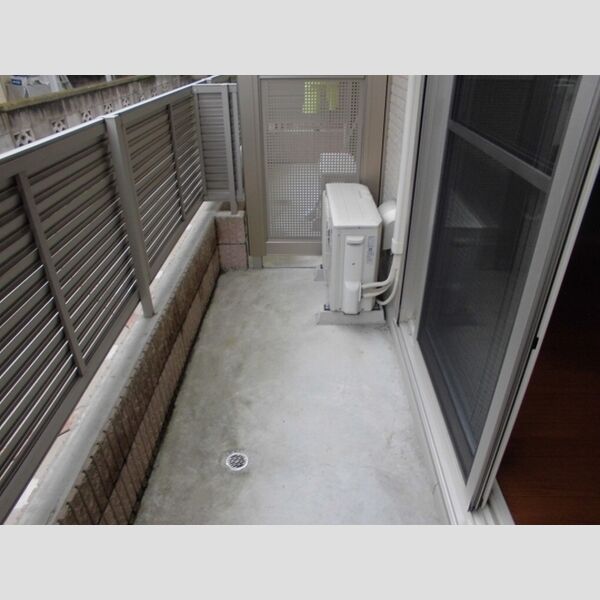 ジュ・マルティⅡ102号室 テラス