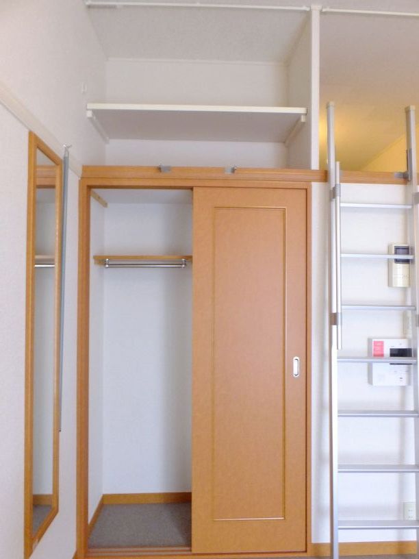 レオパレスマダミ たっぷり収納