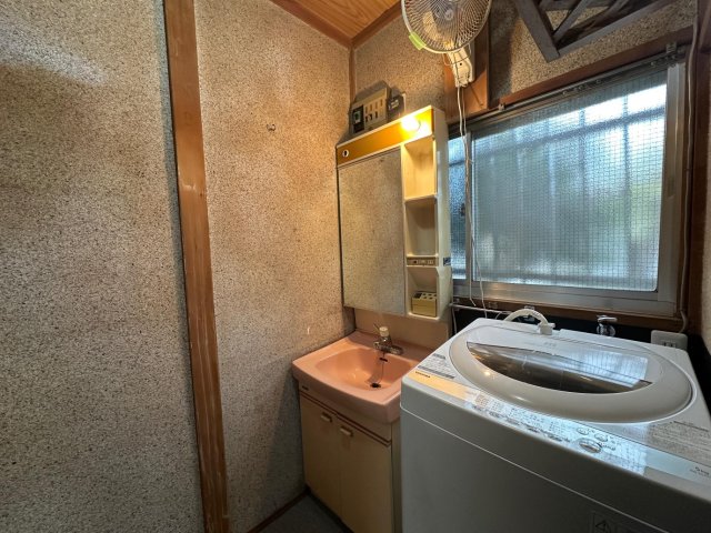 長淵A棟 サービス品の洗濯機付きです！