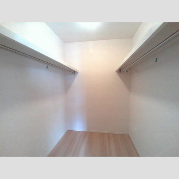 Dreamer House(ドリーマーハウス)202号室 ウォークインクローゼット