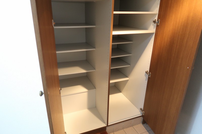 Ｔ’ｓ　ｇａｒｄｅｎ稲城2階 玄関