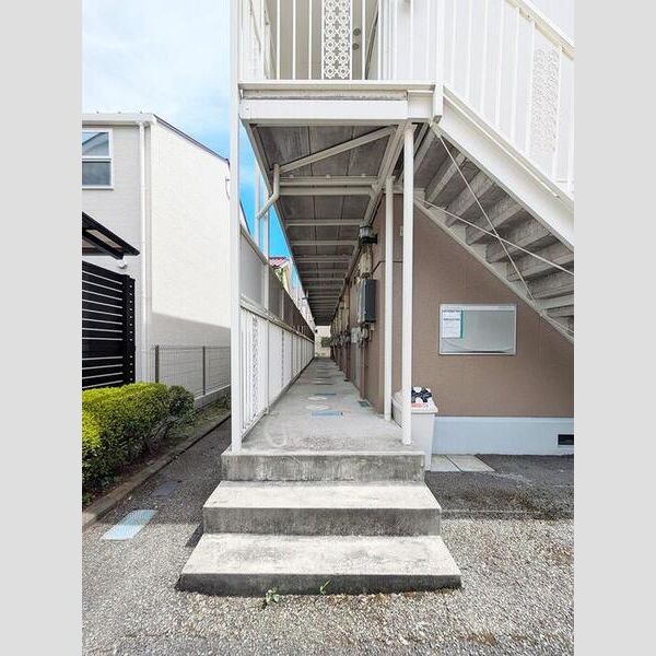 アイアンフラッツ エントランス