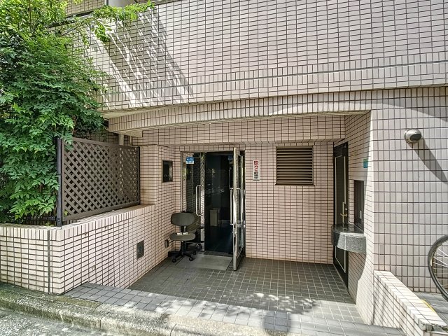 グランレーブ巣鴨4階 エントランス