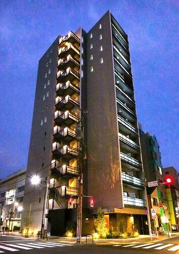 ＲＥＦＲＡＭＥ ５ Ｉｒｉｙａ7階 夜間外観　※2022年10月内覧会開催時撮影