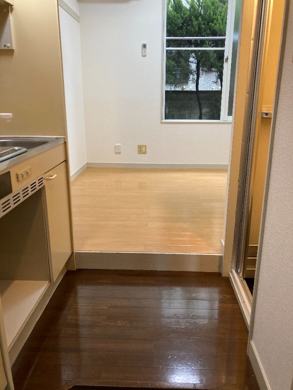 サットンプレイススズキ1階 内観