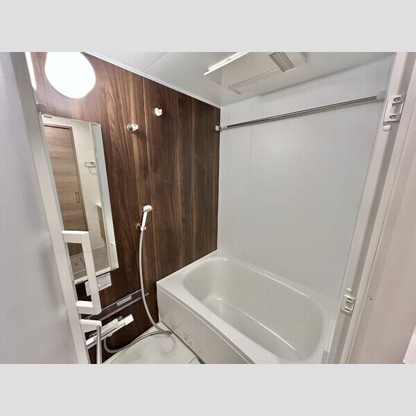 ディーラヴェニュー305号室 浴室