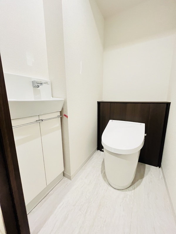 THE MAYFAIR8階 トイレ