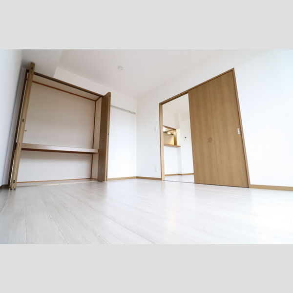 ルミナール203号室 洋室