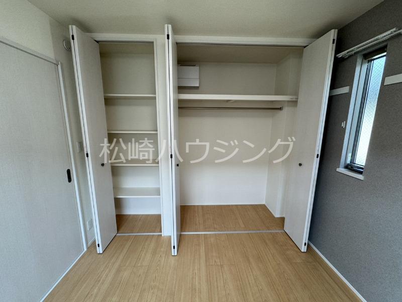 プラムパレス有波2階 収納