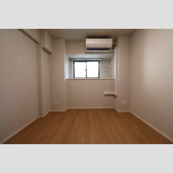 サンジョイアゼロ209号室 納戸6帖