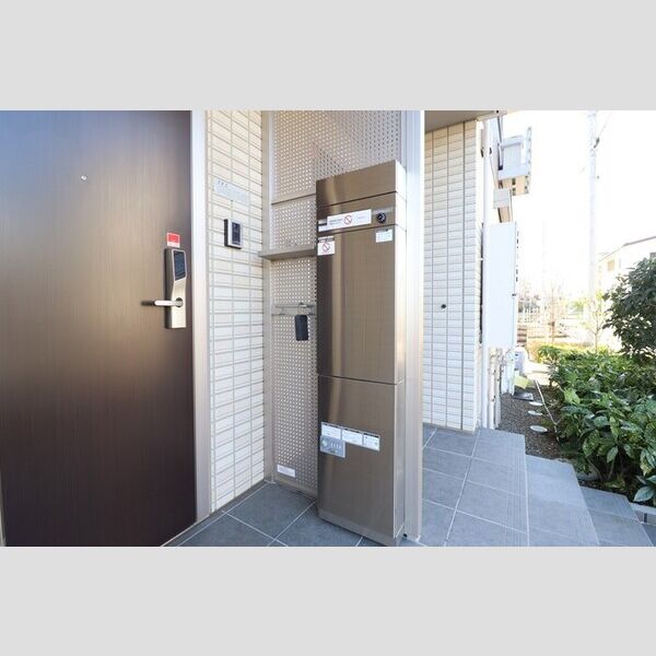 フォレステージ　イースト　B202号室 宅配ボックス