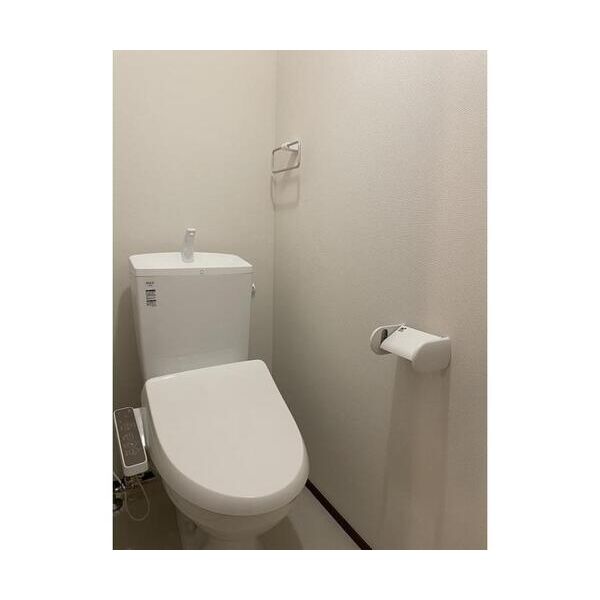 シャノン101号室 トイレ