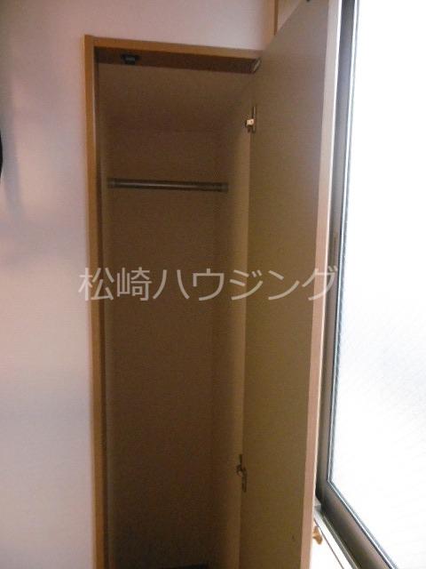 アミューズイースト2階 収納