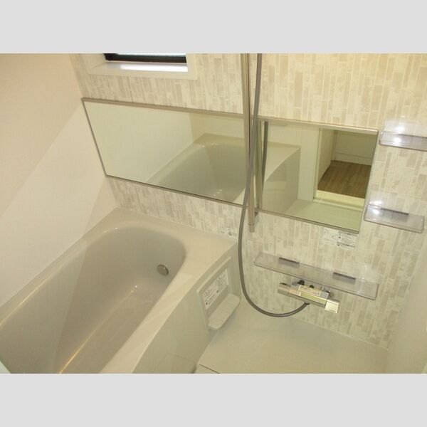ファーストターフ鎌取　A101号室 浴室