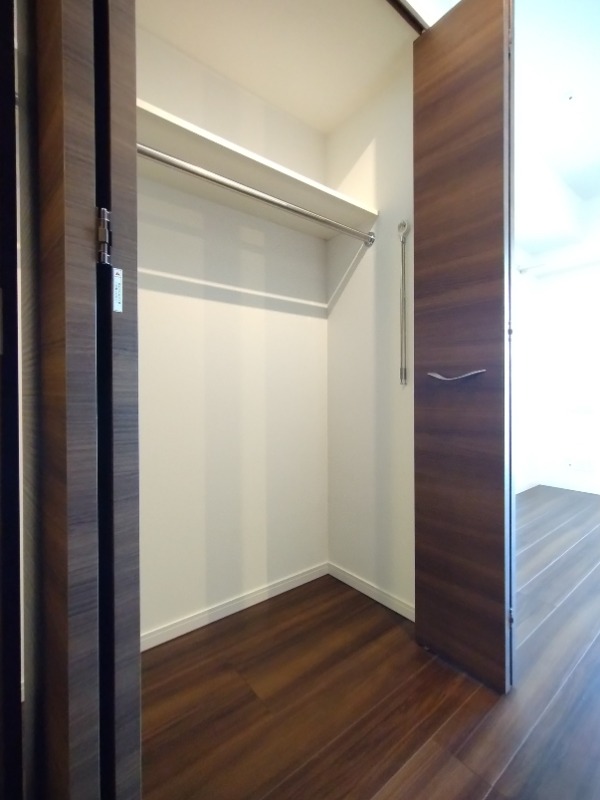 クレイシア千歳船橋アーバンプレミオ4階 収納