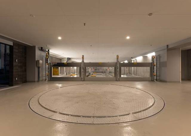 グランド・ガーラ横浜大口6階 カースペースがあります