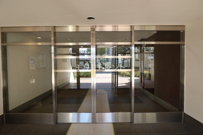 ガーデンアソシエ エントランス