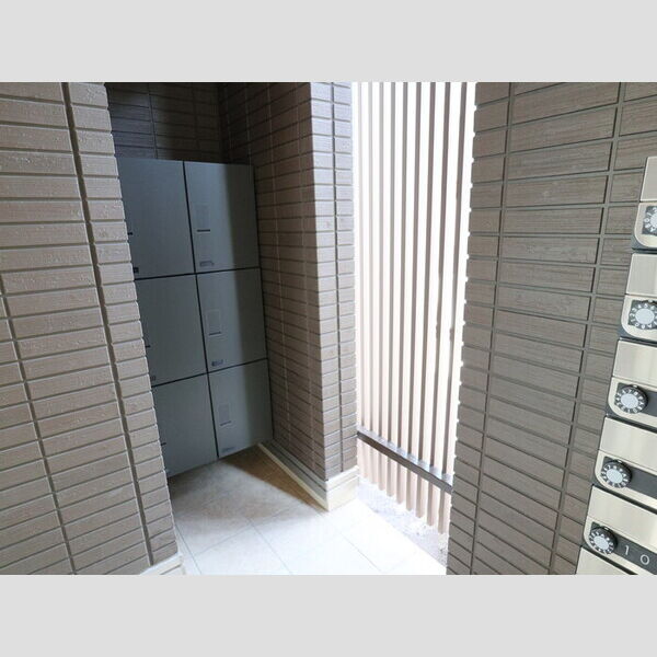 Free306号室 宅配ボックス