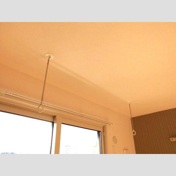 エーデルハイム301号室 室内物干し