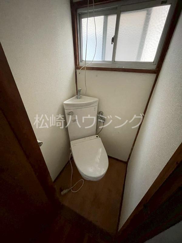 SECONDFIELD トイレ