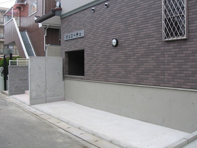 フェニーチェ(E-075) エントランス