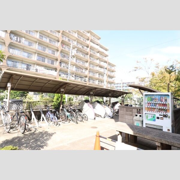 パークサイド 西船　A・BB105号室 駐輪場