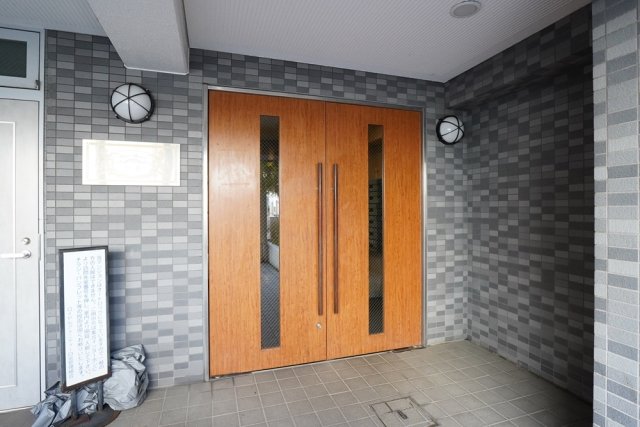 ロイヤルアメニティー白金 エントランス