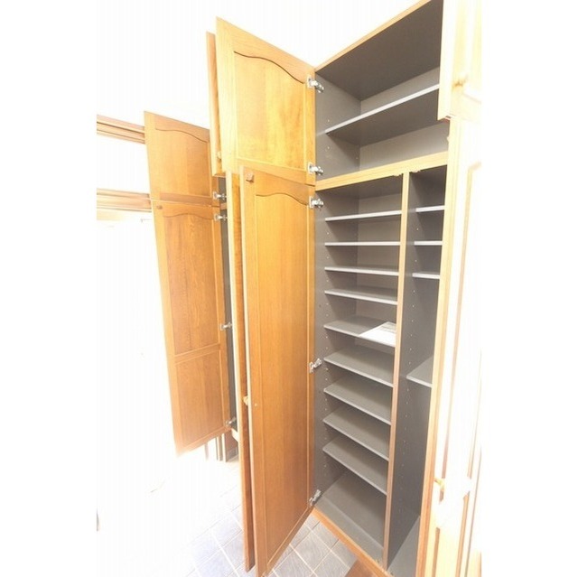 中村貸家 2面大型シューズbox