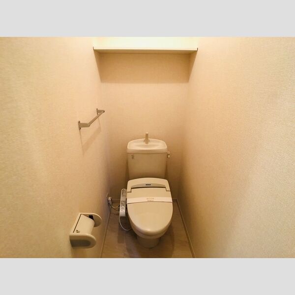 ヴェルドミール103号室 温水洗浄暖房便座トイレ