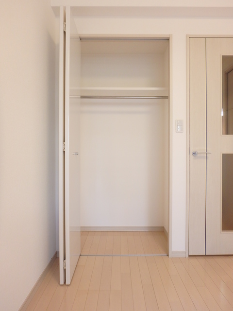 ガラ・シティ笹塚駅前 たっぷりとした収納スペースです