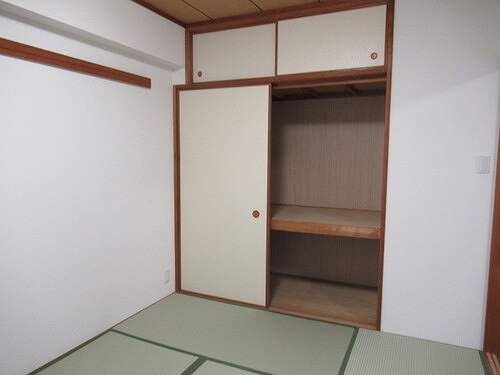アリーナコースト壱番街 和室収納
