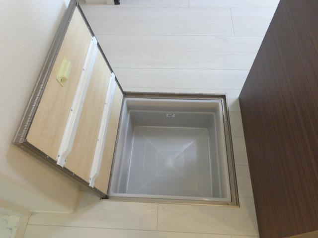 エスタシオン 収納