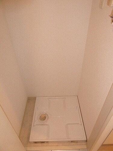 フェリース横濱7階 室内洗濯機置場　※2024年12月撮影