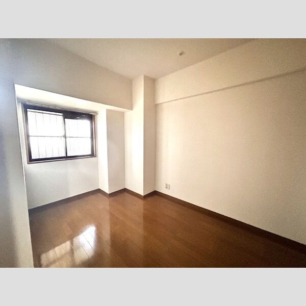 ソレイユ華302号室 納戸