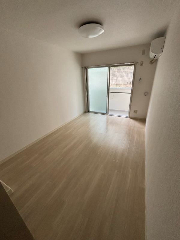 グローリア初穂阿佐ヶ谷1階 リビング