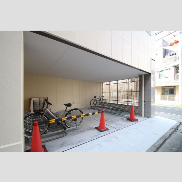 エスタシオン MT 駐輪場