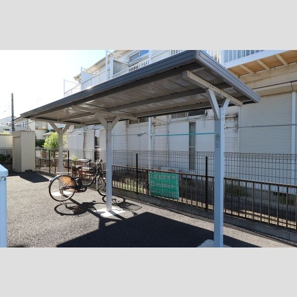 ランセ今谷E 駐輪場