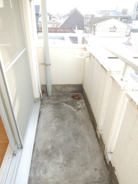 スカイコート都立大学406号室 バルコニー